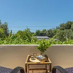 Theros Blu Sarakiniko (Epirus)