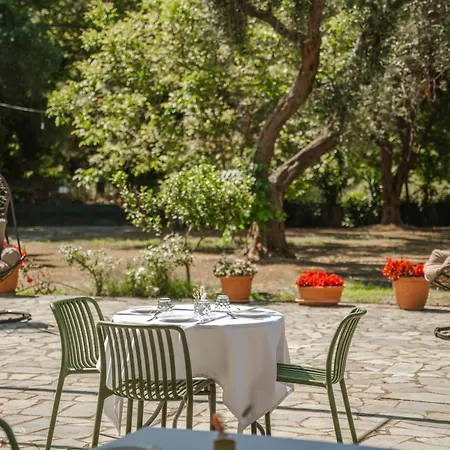 Theros Blu Guest house