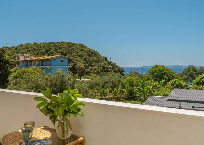 Theros Blu Pensionat Sarakiniko (Epirus)